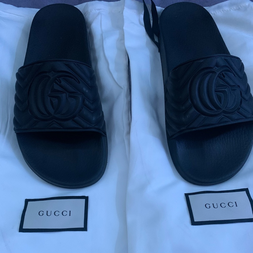 Gucci - Men's Matelassé (Black) Rubber Slide